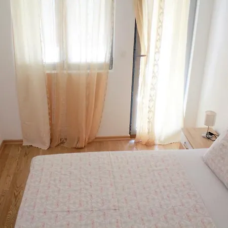 Ruzmarin Апартаменти *